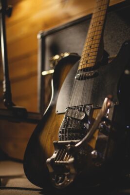 Apprendre la guitare : guide complet pour débutants et passionnés